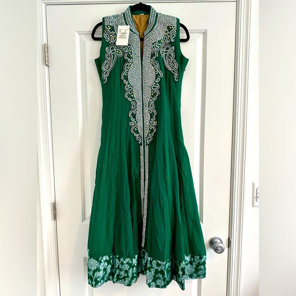 Indian gown with pants and scarf and sleeves